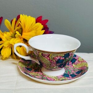 Stechcol BEAUTIFUL Gracie Bone China Gilded Flower Footed Teacup & Saucer Set